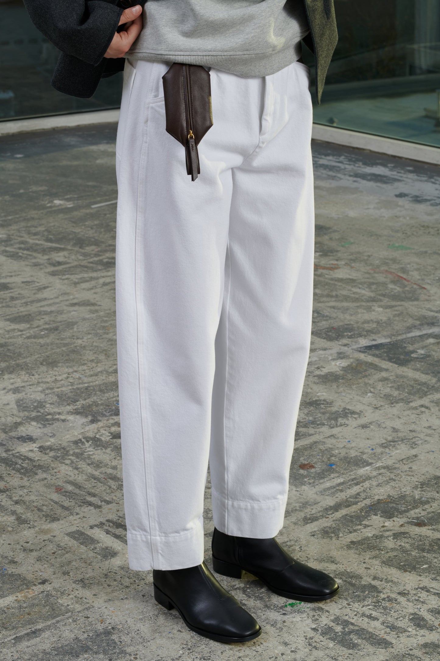 VOLAGE JEANS